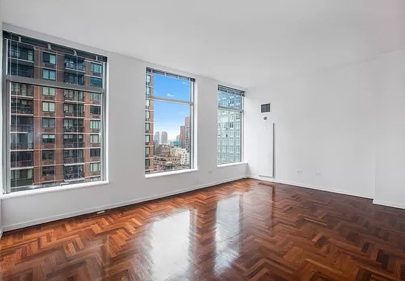 4th image of 250 E 54th St APT 20E