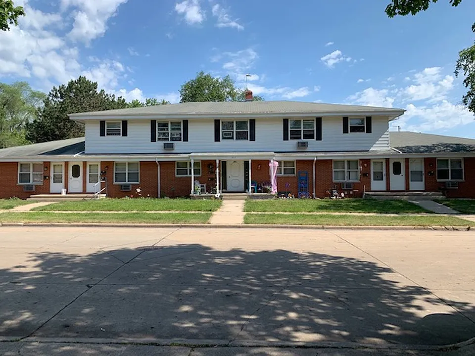 812 W Whittier Dr