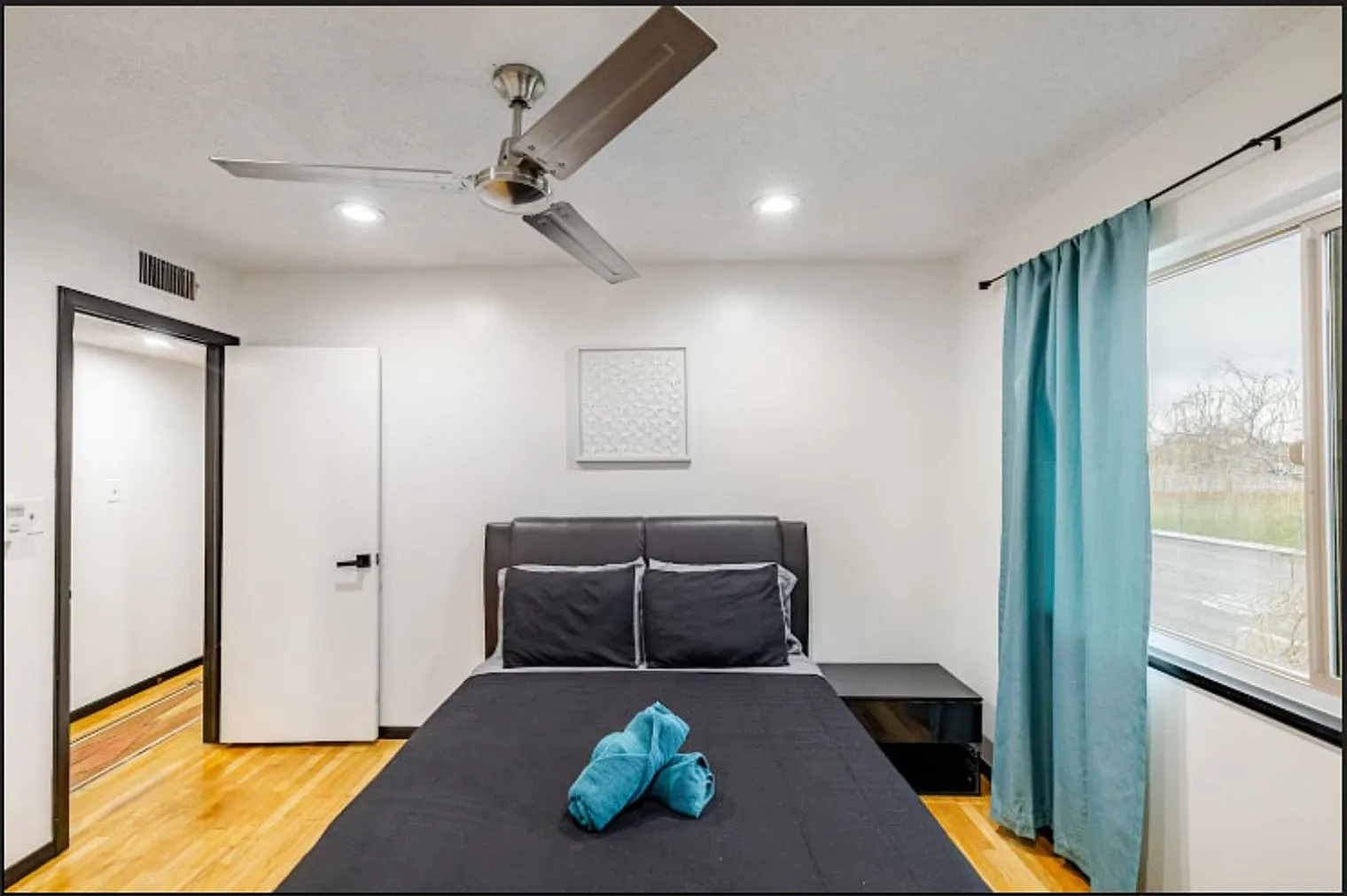 5 bed, 3.0 bath, $7,096 — Photo 3