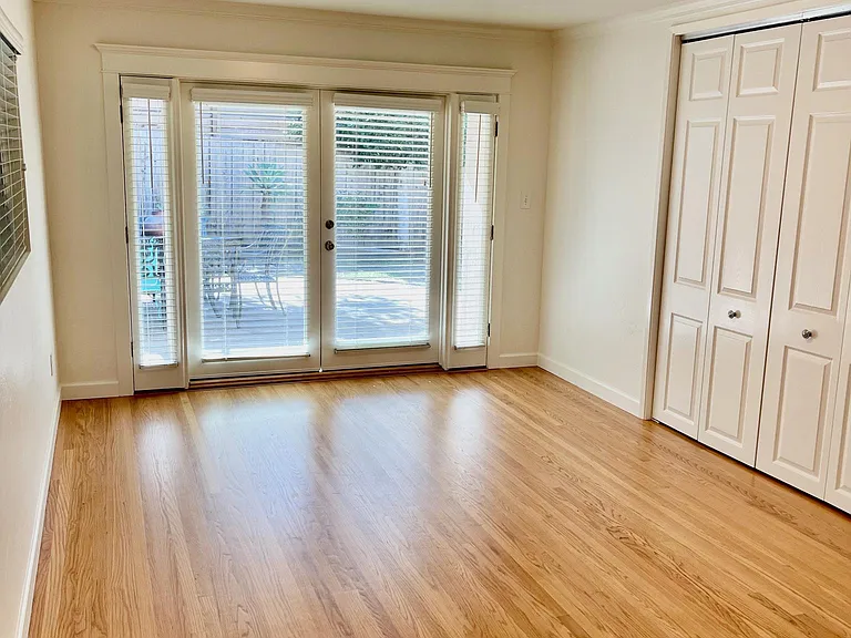 Flexible Floor Plan: Formal Dining Room, Den, or Family 
 Room