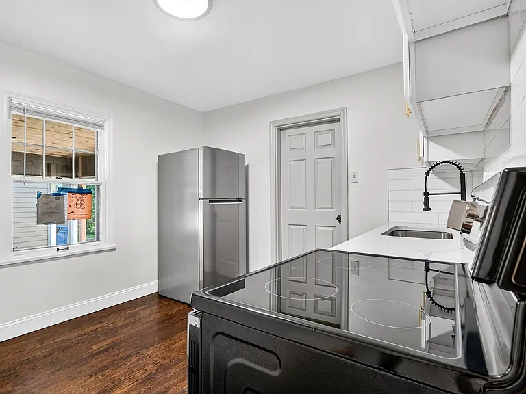 8033 Busiek Ave — Photo 8
