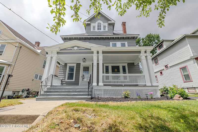 3rd image of 120 Elmer Avenue