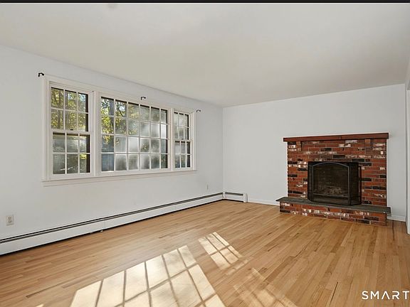 5th image of 121 Long Hill Road