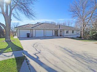 550 Summit Ave NW, Watertown, SD 57201