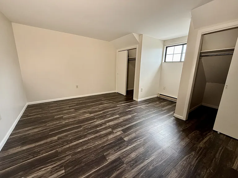 230 W Madison St #3 — Photo 12