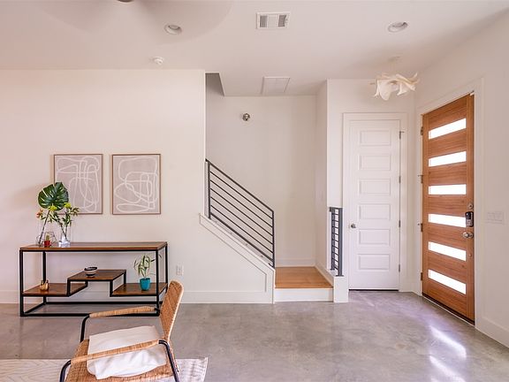 4th image of 1923 Payne Ave #1-A-1