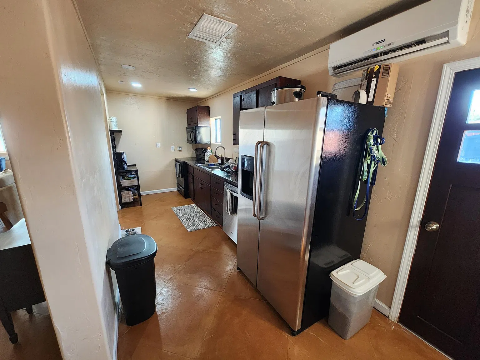 Studio, 350 sqft, $895 — Photo 3
