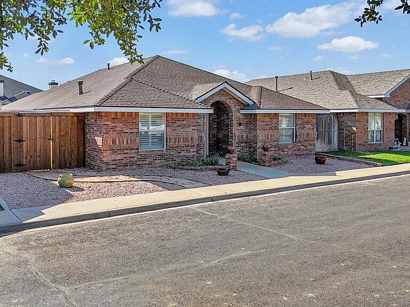 3rd image of 14 Capistrano Ct