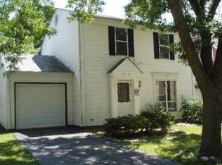 3S131 Birchwood Dr, Warrenville, IL 60555