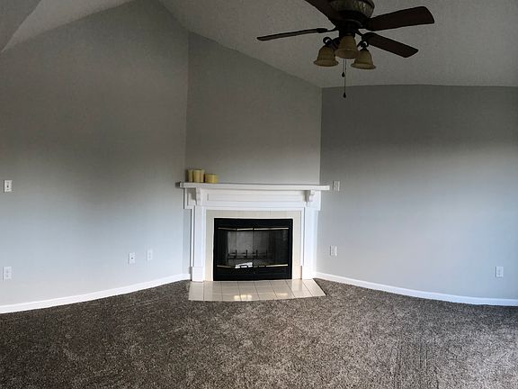 Living room with gas fire pl
