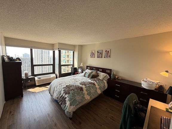 4th image of 30 E Huron St APT 3104
