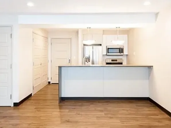 11 Dorchester St, Boston, MA