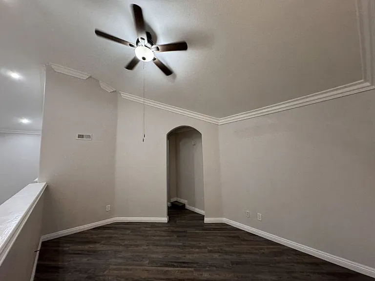 Alcantara Home Apts — Photo 91