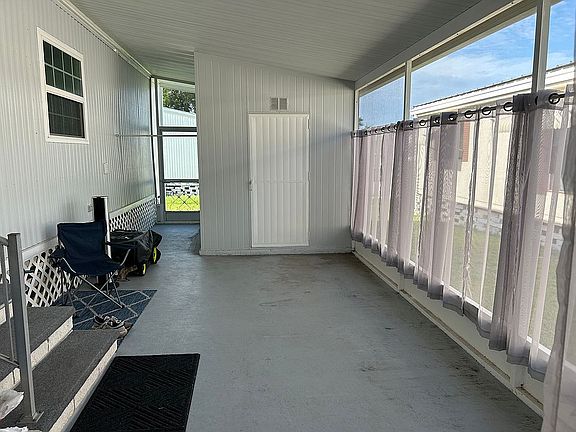 4th image of 2209 Village Hill Dr
