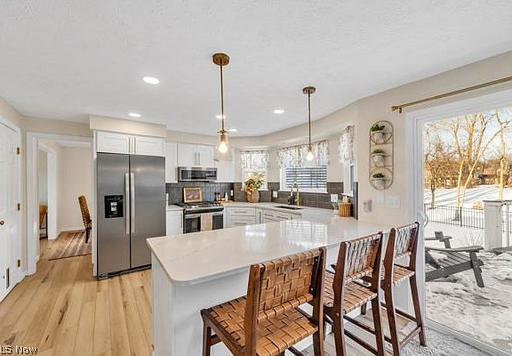 5th image of 2225 Abbey Ln