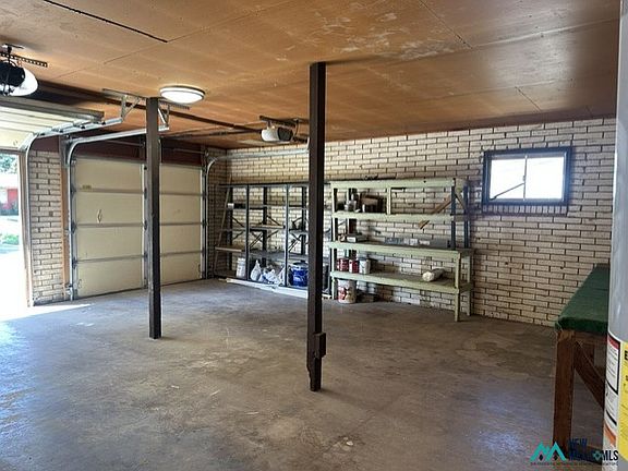 4th image of 1504 Adams St