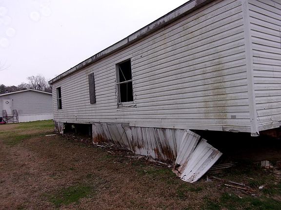 2nd image of 285 Ironwood Dr