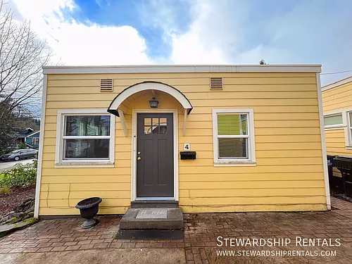 2024 Emerald St #4 Photo 1