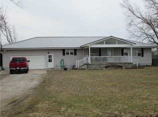 11898 N Friendship Rd, Martinsville, IL 62442