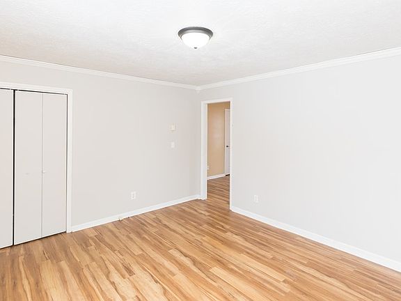 5th image of 505 W Jefferson St