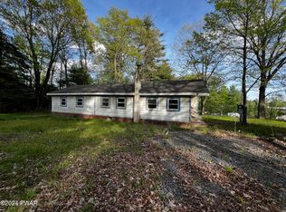 36 Degroat Rd, Hawley, PA 18428