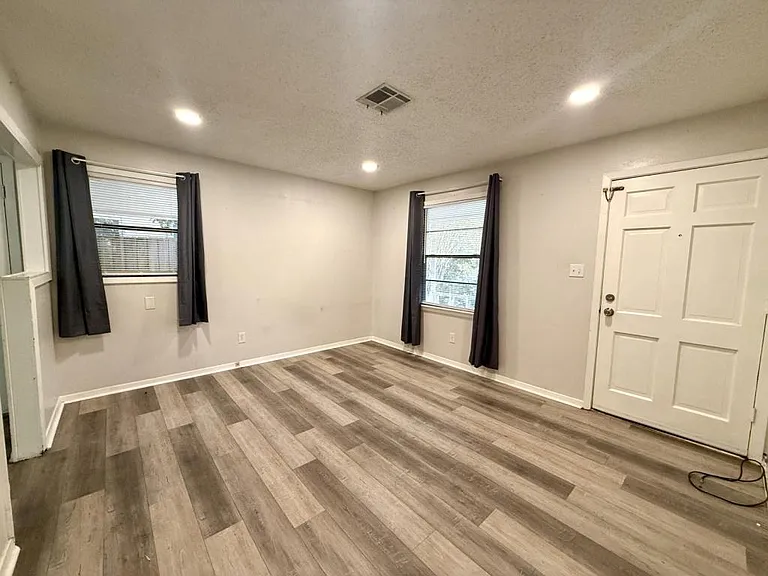 2843 Kaylin Dr — Photo 11