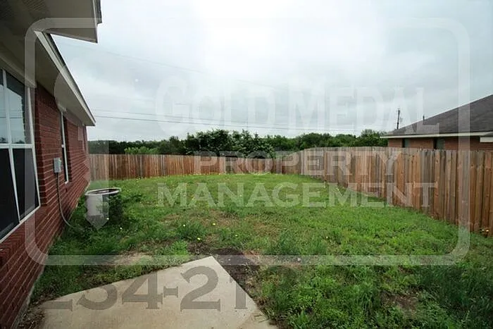217 Janelle Dr — Photo 9