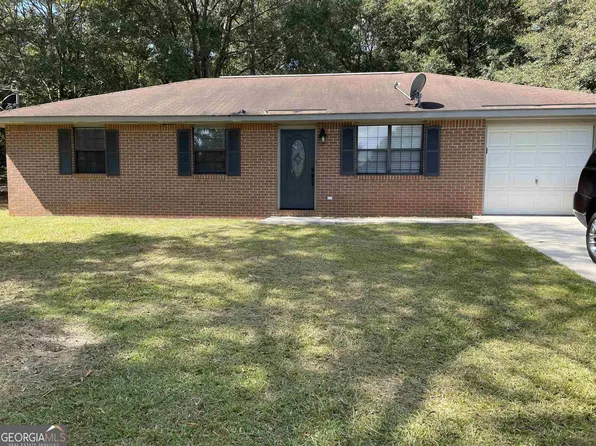 249 W Valley Dr, Fort Valley, GA 31030