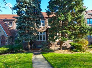 6475 82nd St, Middle Village, NY 11379