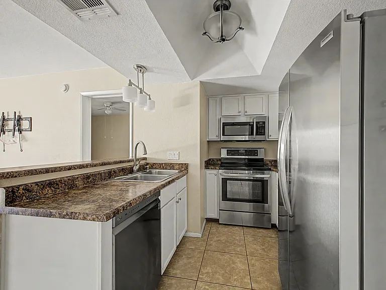 1720 E Thunderbird Rd #1086 — Photo 7