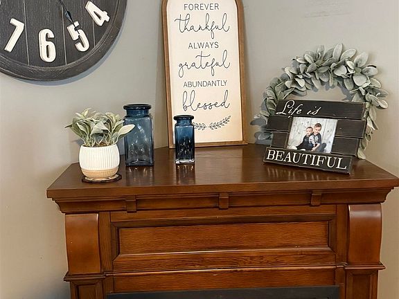 4th image of 96 Poplar Ave