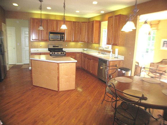 Kitchen With Breakfast Area
