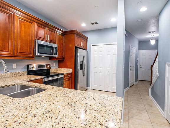 4th image of 11274 Estancia Villa Cir #807