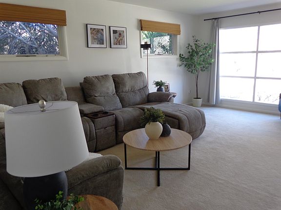 3rd image of 2310 Pershing Dr