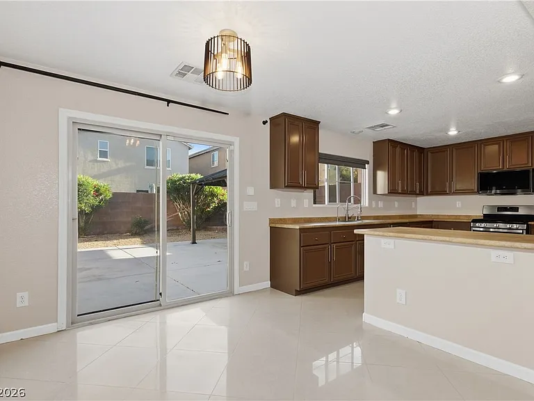 10847 Iona Island Ave — Photo 12