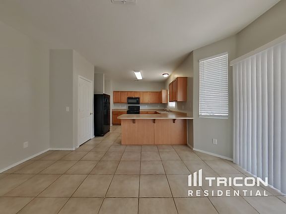 4th image of 2531 S 89th Ln