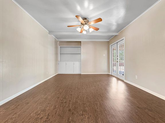 3rd image of 1204 Village Dr