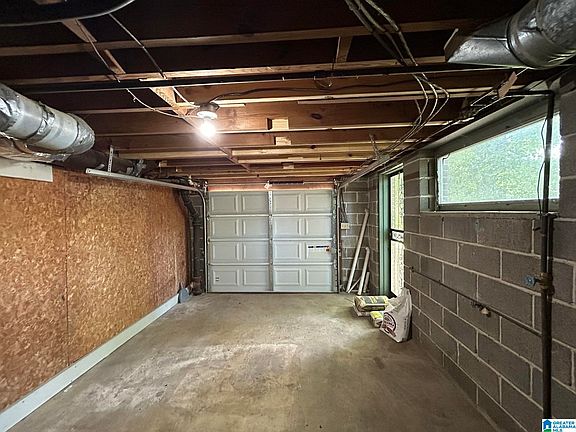 4th image of 608 Gurley Cir