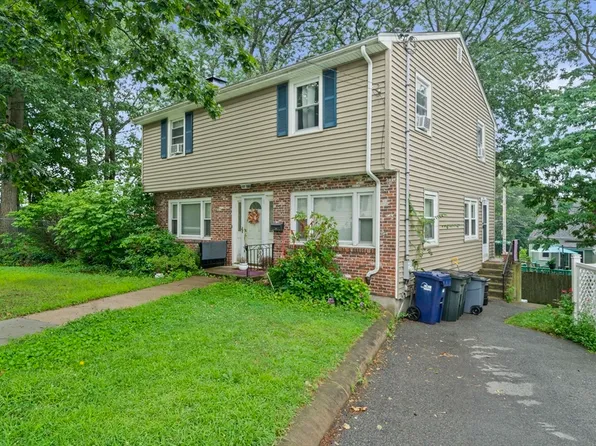 24 Constitution Rd, Mattapan, MA 02126