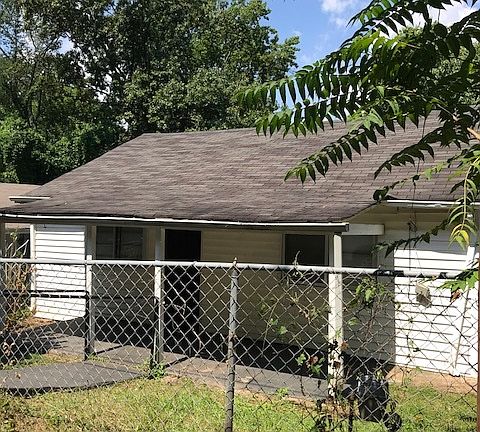 5th image of 611 Fisher Ave