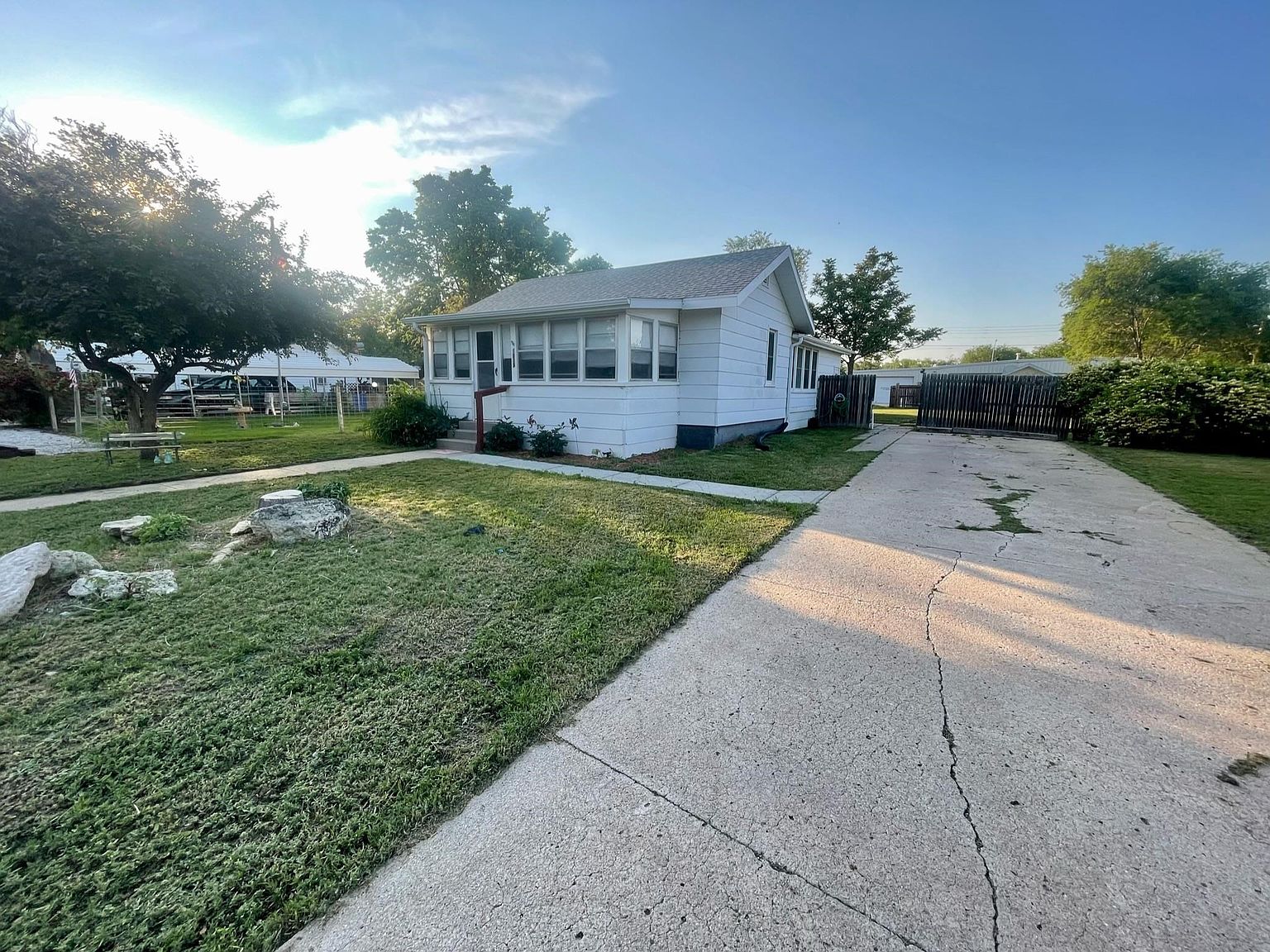 1315 E A St NE, Mc Cook, NE 69001 Zillow