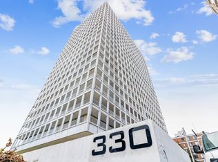 330 Spadina Rd #94F4E14C1, Toronto, ON M5R2V9