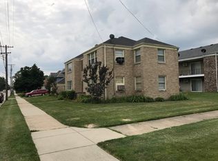 352 Saint Charles St APT 1, Elgin, IL 60120