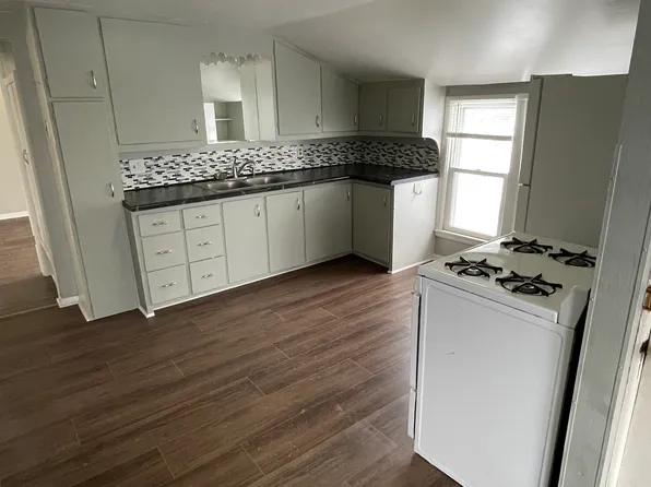 1616 Liberty St #A, Oshkosh, WI 54901