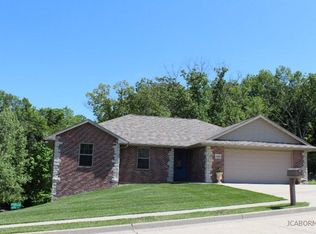1019 Las Brisas Ct, Jefferson City, MO 65101