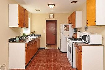 Kitchen :: 2691 Fleetwood Dr.