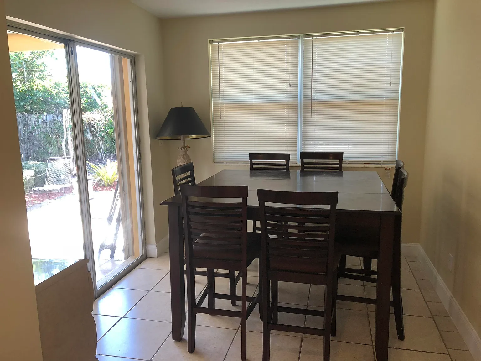 4 bed, 2.0 bath, 1270 sqft, $3,800 — Photo 4