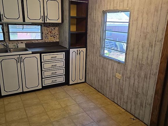 3rd image of 6446 Duffield Rd