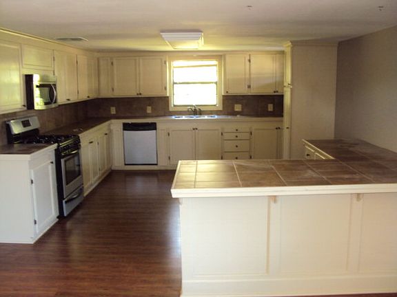 3rd image of 215 N 13th St