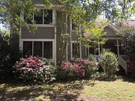 2nd image of 1332 Llewellyn Ave